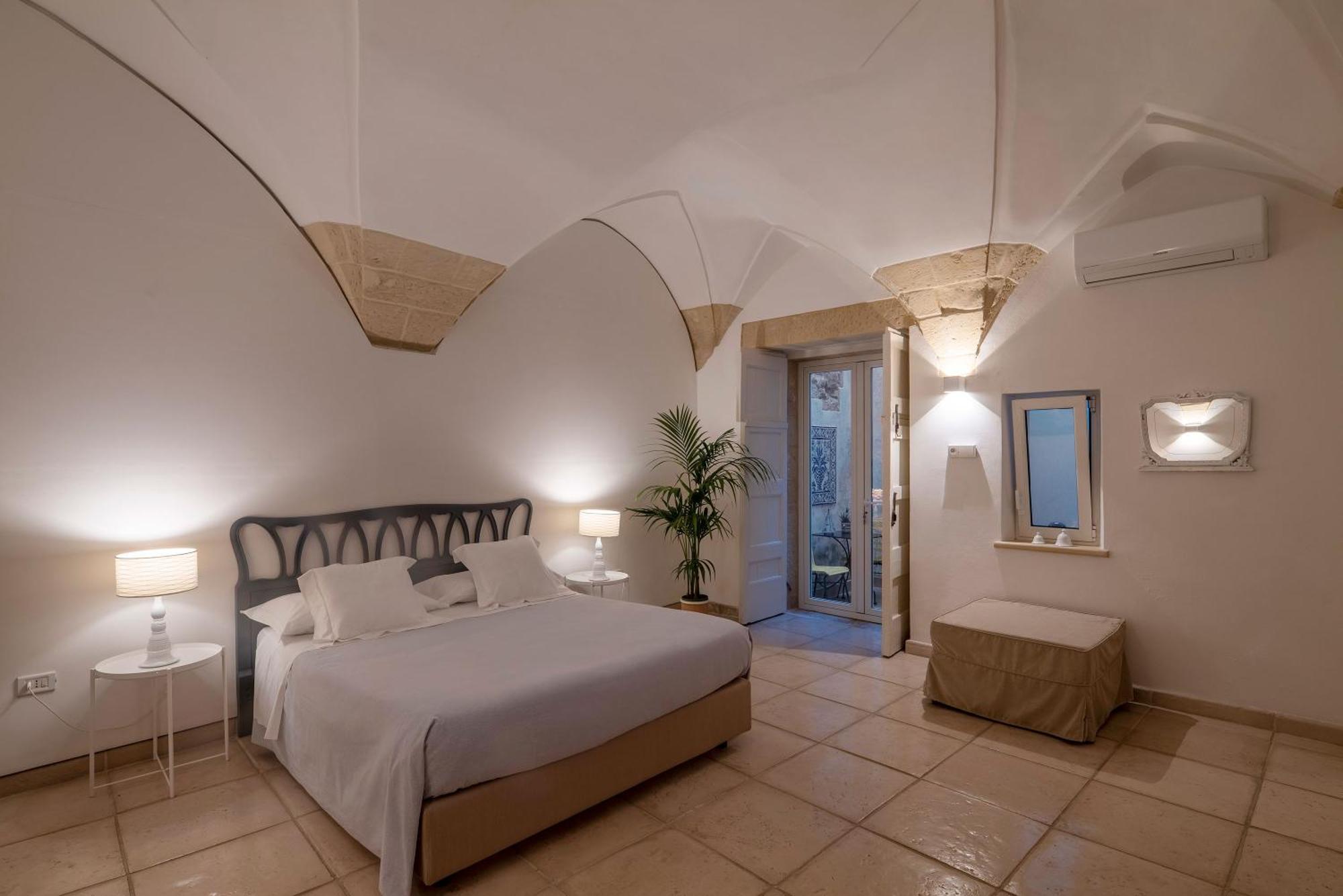 Corte Dei Romiti Apartment - Lecce Selection ภายนอก รูปภาพ